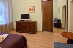 Квартира Home Hotel ул. Большая Житомирская, 4В. Апартаменты трехместный Однокомнатная квартира, ул. Большая Житомирская, 4 2